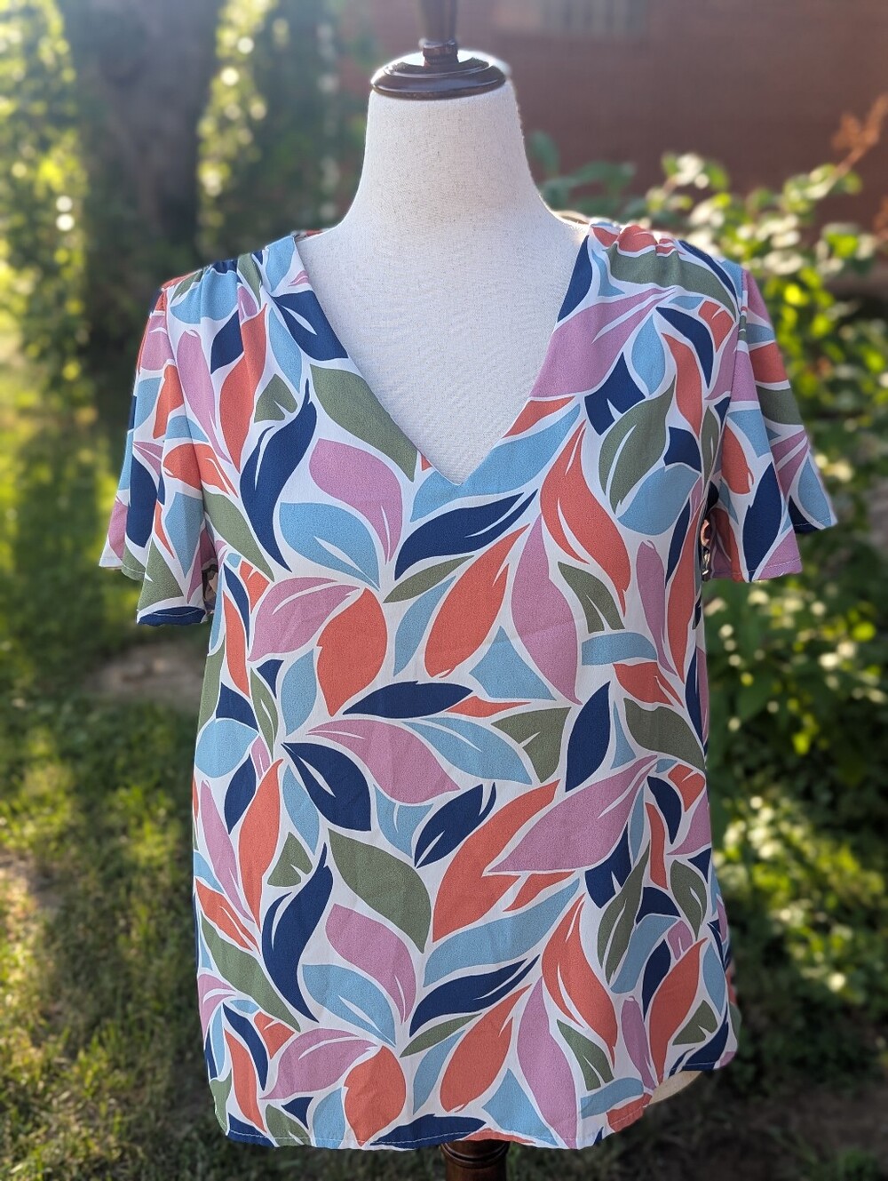 V-Neck Short Sleeve Leaf-Print Blouse - Multicolor